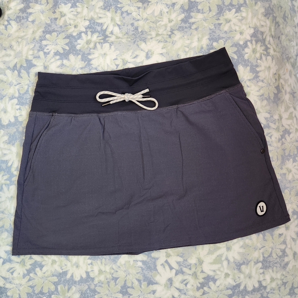 Vuori Tennis Skirt With Drawstring Size Medium